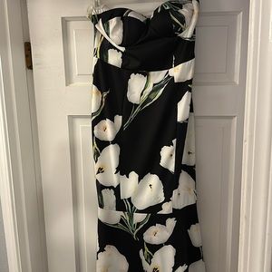Mermaid style strapless black/white floral dress. Latiste by Amy. Size small!